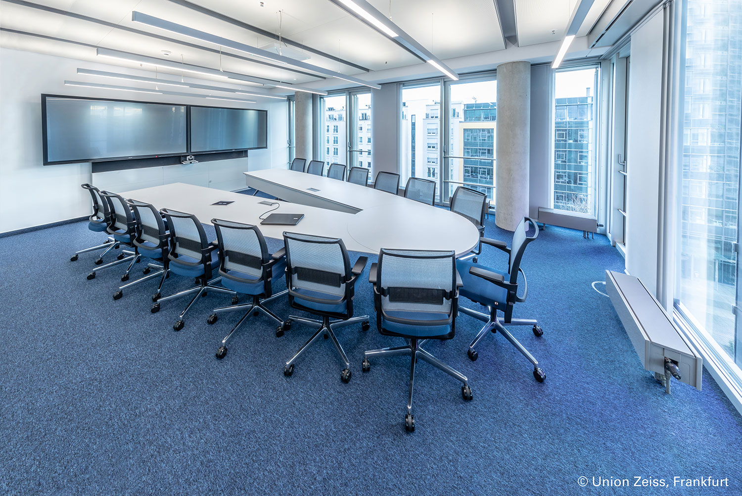 Fröscher Medienstele Mico-2 Union Zeiss